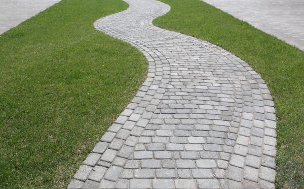 Cost of Paver Walkway Service in Kansas City