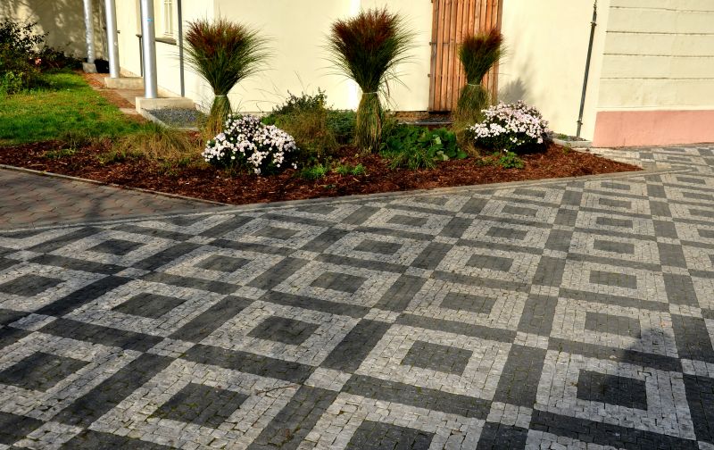 Paver Driveway with Pattern